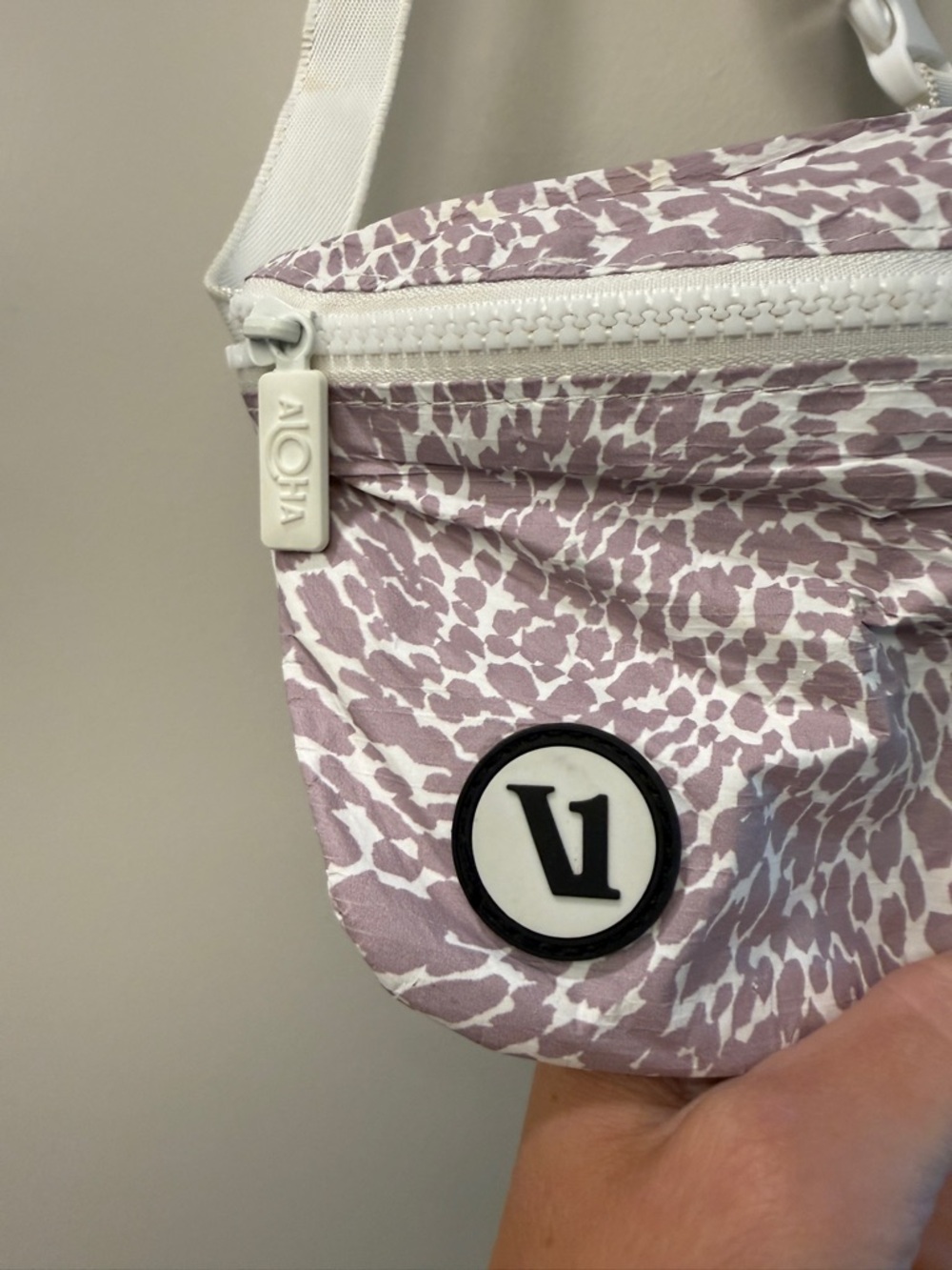 Aloha Mini Hip Pack by Vuori - Picture 4 of 7